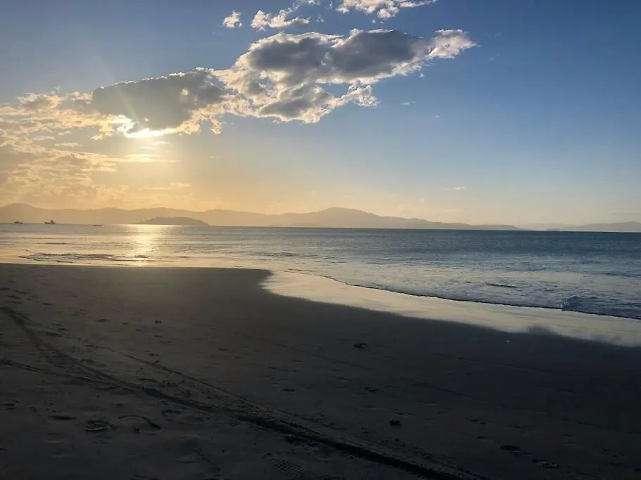 Mansao Quadra Da Praia - Praia De Baixo - Pinheira Palhoça 0*,  Brazylia